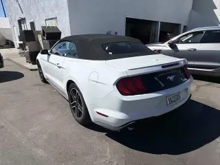 Ford Mustang 2022 EcoBoost descapotable 2 puertas