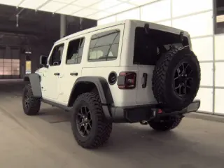 Jeep Wrangler 2024 4x4 Sport 4p SUV