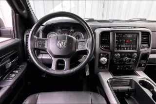 Ram 1500 2017 4x4 Rebel 4 puertas Crew Cab pickup 5.5 pies