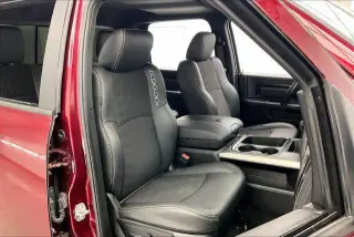 Ram 1500 2017 4x4 Rebel 4 puertas Crew Cab pickup 5.5 pies