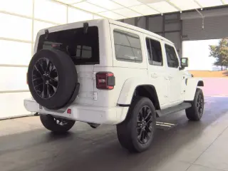 Jeep Wrangler Unlimited 2022 4x4 Sahara 4dr SUV