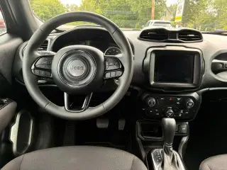 Jeep Renegade 2021 Latitude 4dr SUV