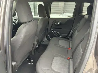 Jeep Renegade 2021 Latitude 4dr SUV