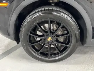 Porsche Cayenne 2019 4x4 SUV