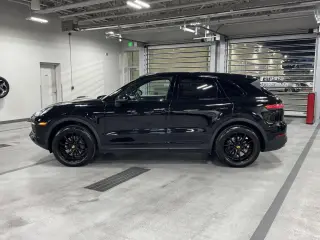 Porsche Cayenne 2019 4x4 SUV