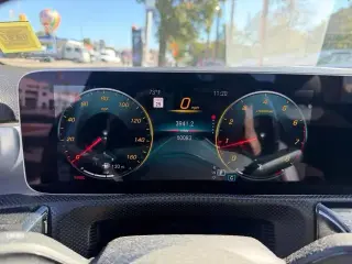 Mercedes-Benz Clase A 2019 AWD A 220 4MATIC 4dr Sedán