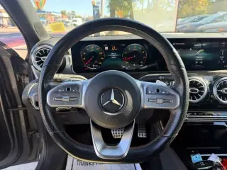 Mercedes-Benz Clase A 2019 AWD A 220 4MATIC 4dr Sedán