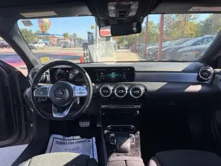 Mercedes-Benz Clase A 2019 AWD A 220 4MATIC 4dr Sedán