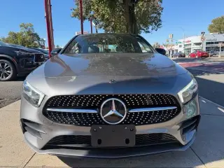 Mercedes-Benz Clase A 2019 AWD A 220 4MATIC 4dr Sedán