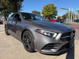Mercedes-Benz Clase A 2019 AWD A 220 4MATIC 4dr Sedán