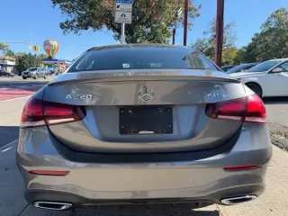 Mercedes-Benz Clase A 2019 AWD A 220 4MATIC 4dr Sedán