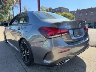 Mercedes-Benz Clase A 2019 AWD A 220 4MATIC 4dr Sedán
