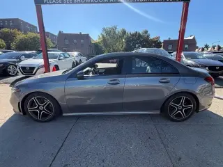 Mercedes-Benz Clase A 2019 AWD A 220 4MATIC 4dr Sedán