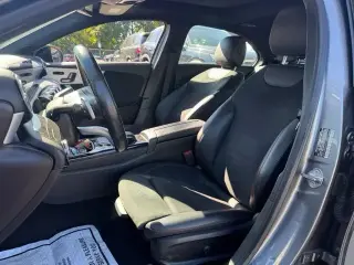 Mercedes-Benz Clase A 2019 AWD A 220 4MATIC 4dr Sedán