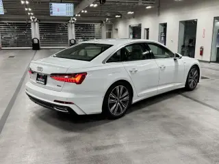 Audi A6 2019 AWD quattro Premium Plus 55 TFSI 4dr Sedán
