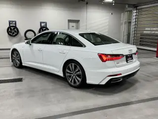 Audi A6 2019 AWD quattro Premium Plus 55 TFSI 4dr Sedán