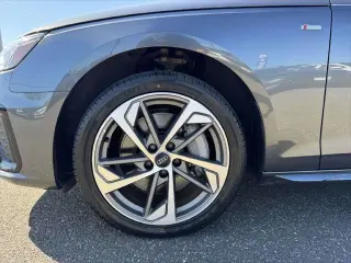 Audi A4 2021 AWD quattro S line Premium Plus 45 TFSI 4dr Sedán