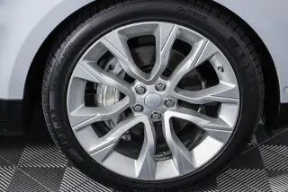 Land Rover Range Rover Sport 2019 AWD HSE 4dr SUV (lanzamiento a mitad de año)