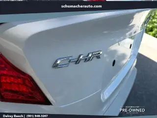 Toyota C-HR 2018 XLE 4dr Crossover