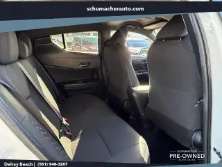 Toyota C-HR 2018 XLE 4dr Crossover