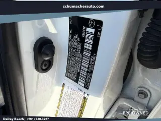 Toyota C-HR 2018 XLE 4dr Crossover