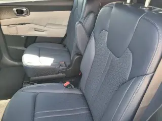 Kia Sorento Plug-In Hybrid 2023 AWD SX Prestige 4dr SUV