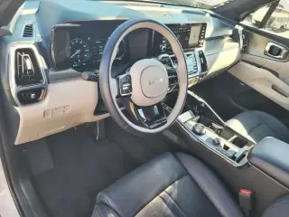 Kia Sorento Plug-In Hybrid 2023 AWD SX Prestige 4dr SUV