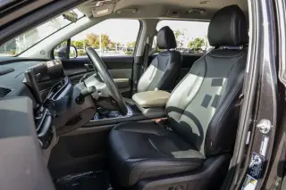 Kia Carnival 2025 LX 4dr Mini-Van