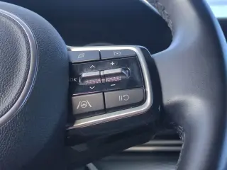 Kia Carnival 2023 LX 4dr Mini-Van