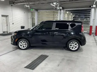 Kia Soul 2023 S 4dr Crossover