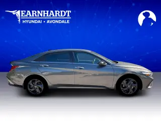 Hyundai ELANTRA 2026 SEL Sport Premium 4dr Sedán