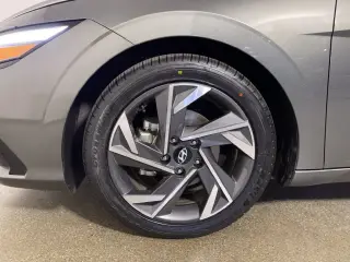 Hyundai ELANTRA 2025 SEL Conveniencia Sedán 4puertas