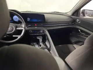 Hyundai ELANTRA 2025 SEL Conveniencia Sedán 4puertas
