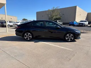Hyundai ELANTRA 2023 SEL 4dr Sedán