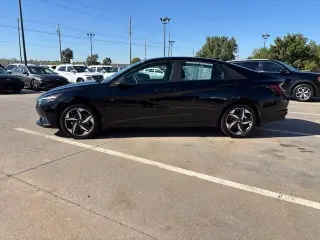 Hyundai ELANTRA 2023 SEL 4dr Sedán