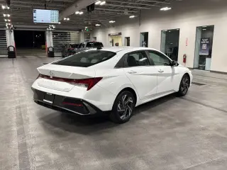 Hyundai ELANTRA 2026 Limited 4dr Sedan