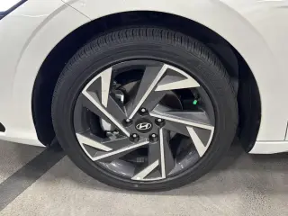 Hyundai ELANTRA 2026 Limited 4dr Sedan