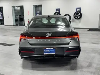 Hyundai ELANTRA 2026 Limited 4dr Sedán