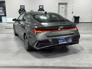 Hyundai ELANTRA 2026 Limited 4dr Sedán