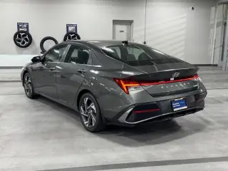 Hyundai ELANTRA 2026 Limited 4dr Sedán