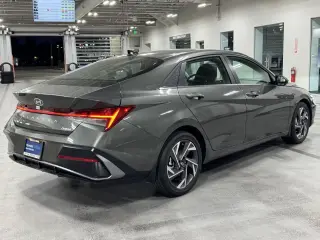 Hyundai ELANTRA 2026 Limited 4dr Sedán