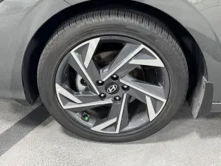 Hyundai ELANTRA 2026 Limited 4dr Sedán