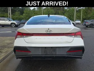 Hyundai ELANTRA 2024 SEL 4dr Sedán