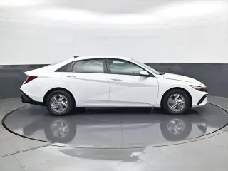 Hyundai ELANTRA 2026 SE 4dr Sedan