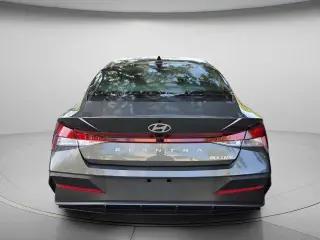 Hyundai ELANTRA 2025 SE 4dr Sedán