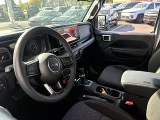2025 Jeep Gladiator