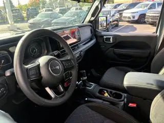 2025 Jeep Gladiator