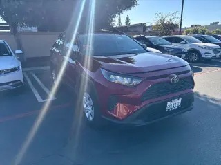Toyota RAV4 2019 LE 4dr SUV