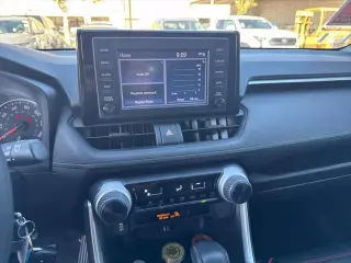 Toyota RAV4 2019 LE 4dr SUV
