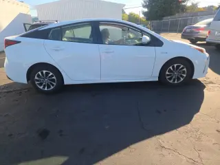 Toyota Prius 2022 XLE 4dr Hatchback